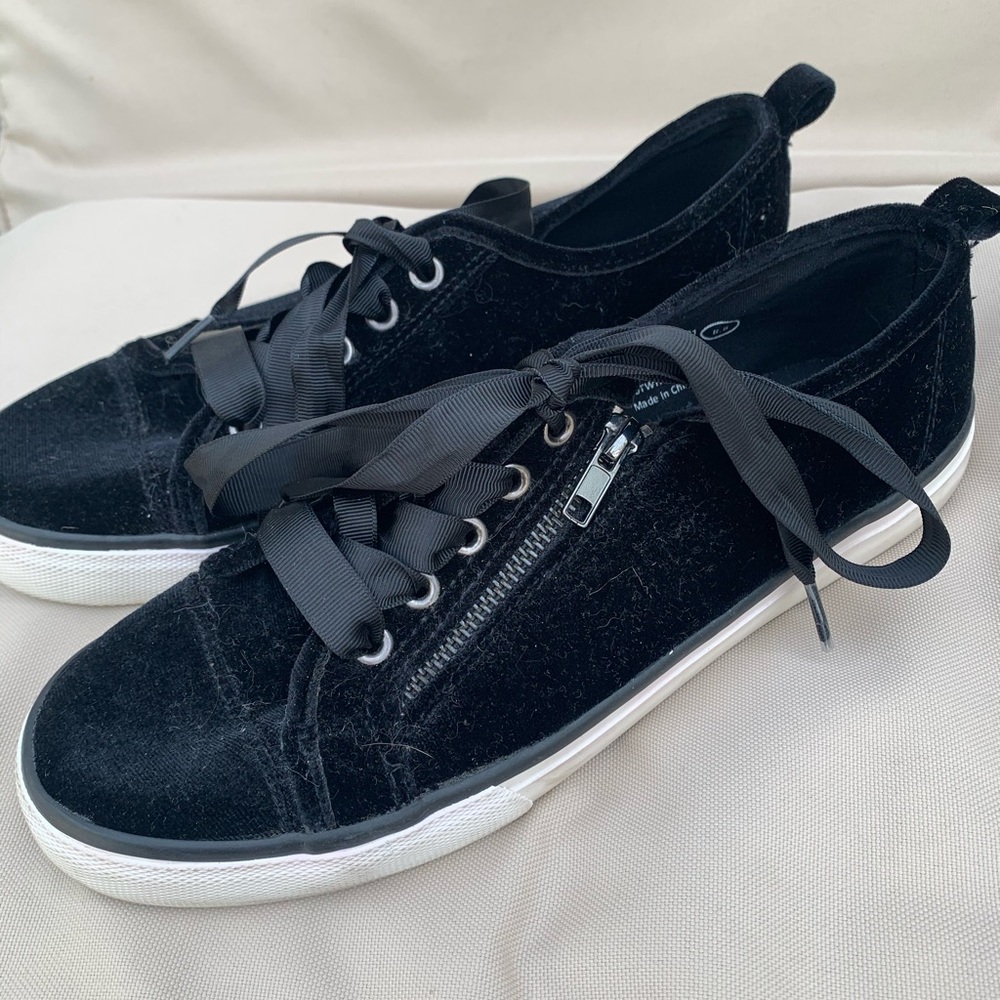 Not Rated sneakers